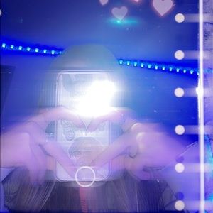 Meet your Posher, Desney